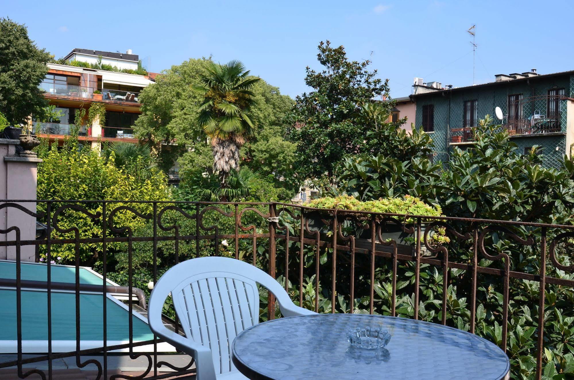 Hotel New Milan Extérieur photo