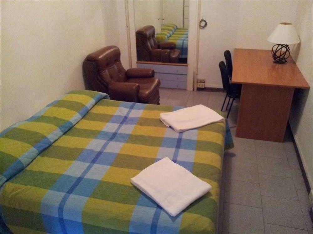 Hotel New Milan Extérieur photo