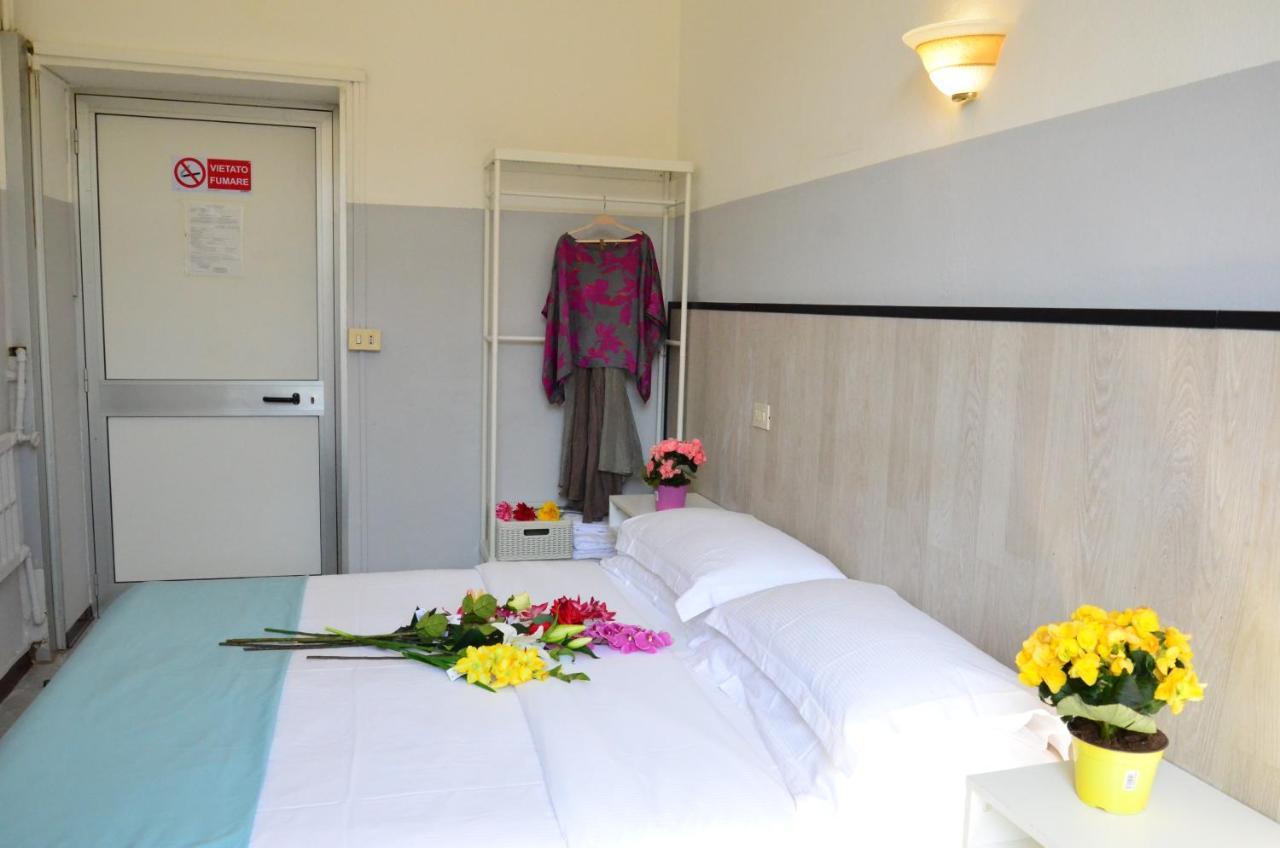 Hotel New Milan Extérieur photo