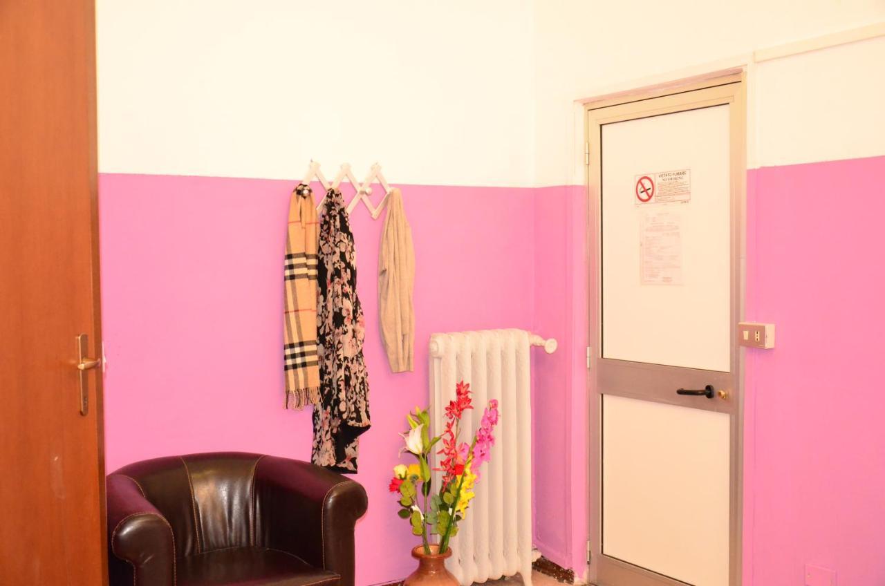 Hotel New Milan Extérieur photo